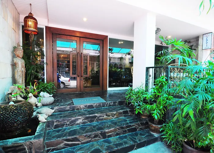 Resort Baan Sukhumvit Soi 18 3*